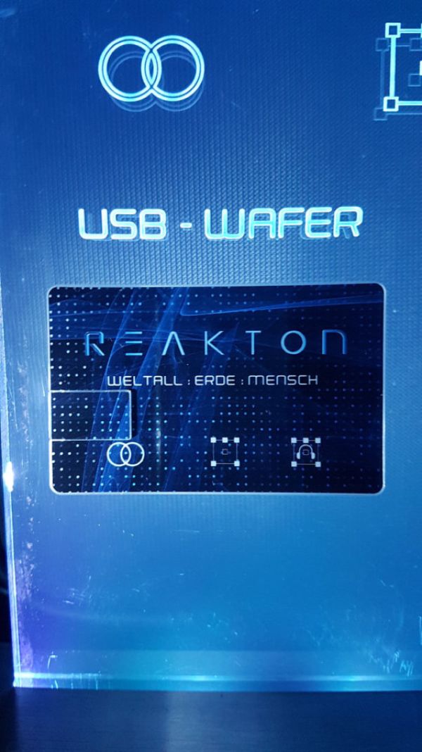 Reakton - Weltall: Erde: Mensch (Wafer Card)  - USB